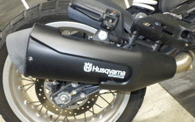 HUSQVARNA SVARTPILEN 401 2019