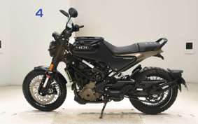 HUSQVARNA SVARTPILEN 401 2024