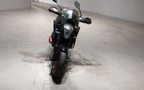 KTM 1290 SUPER DUKE R 2015 V3940