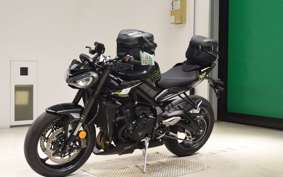 TRIUMPH STREET TRIPLE RS 2024