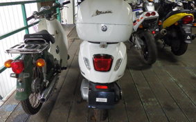 VESPA PRIMAVERA 125 2023