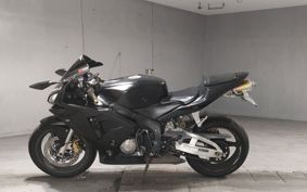 HONDA CBR600RR 2004 PC37
