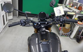 INDIAN FTR1200R carbon 2025