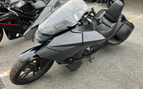 HONDA NM4 VULTUS -02 2015 RC82