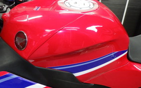 HONDA CBR600RR 2025 PC40
