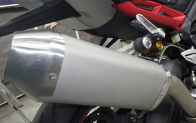 TRIUMPH DAYTONA 675 R 2016