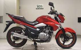 SUZUKI GSR250 2000