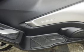 YAMAHA T-MAX 560 2026 SJ21J