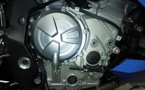 BMW M1000R 2024