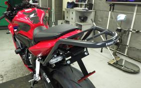 HONDA CBR650R E-Clutch 2026 RH17