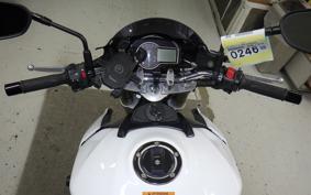 SUZUKI GSR750 2011