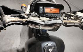 SUZUKI DJEBEL250XC SJ45A
