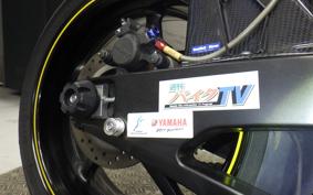 YAMAHA YZF-R1 2013