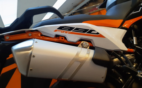 KTM 890 SMT TS640