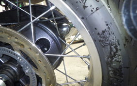 TRIUMPH BONNEVILLE T120 2024