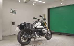 BMW R NINE T 2015