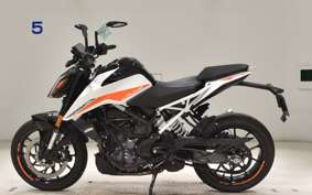KTM 390 DUKE 2024