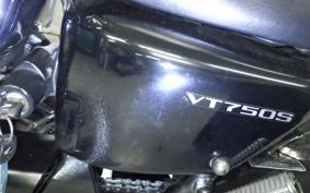 HONDA VT750S 2011 RC58