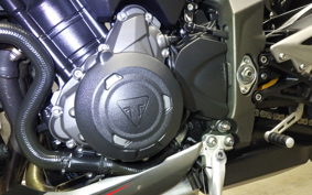 TRIUMPH STREET TRIPLE RS 2020