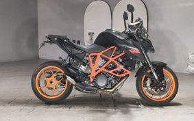 KTM 1290 SUPER DUKE R 2015 V3940