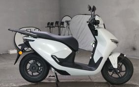 HONDA CUV e EF18