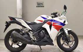 HONDA CBR250R GEN 3 2014 MC41