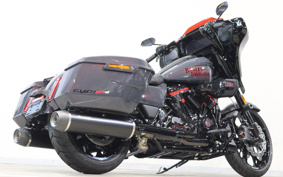 HARLEY FLHXSTSE CVO 2026 TR8