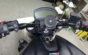 DUCATI MONSTER 821 2015