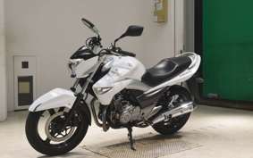 SUZUKI GSR250 2000