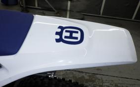 HUSQVARNA EE-5 2012