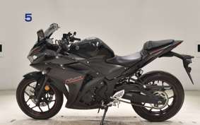 YAMAHA YZF-R25 2024 RG43J