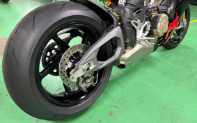 DUCATI STREET FIGHTER V4S 2025 7F00