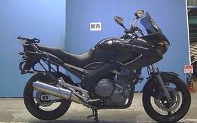 YAMAHA TDM900 2004 RN11