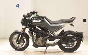 HUSQVARNA SVARTPILEN 401 2021