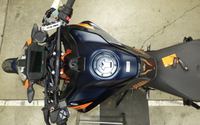 KTM 890 DUKE R 2023