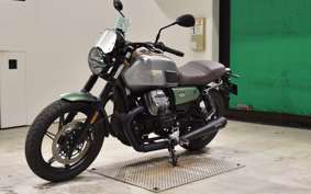 MOTO GUZZI V7 STONE 2021
