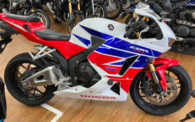 HONDA CBR600RR 2015 PC40