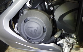 TRIUMPH DAYTONA 675 R 2016