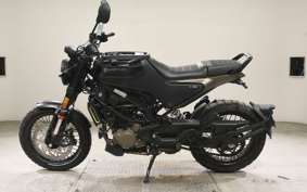 HUSQVARNA SVARTPILEN 125 2023