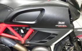 DUCATI DIAVEL Carbon 2012