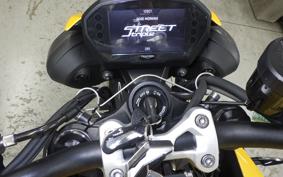 TRIUMPH STREET TRIPLE RS 2025