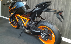 KTM 1290 SUPER DUKE R EVO V3940