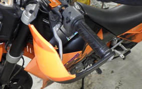 KTM 990 SUPERMOTO 2015
