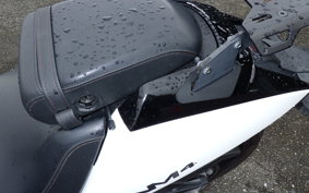 HONDA NM4 VULTUS -01 2016 RC82