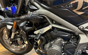 TRIUMPH STREET TRIPLE 765 RS 2022 HDA554