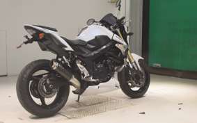 SUZUKI GSR750 2011