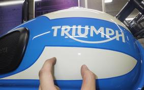 TRIUMPH BONNEVILLE SPIRIT 2015