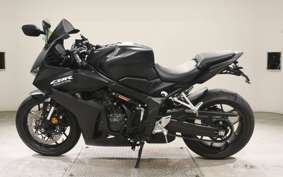 HONDA CBR650R E-Clutch 2025 RH17
