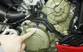 DUCATI STREETFIGHTER V4 S 2021