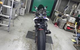 YAMAHA YZF-R1 2016